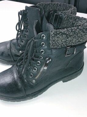 Wanted 8.5 Lug Sole Combat Tie Zip Zipper Accent Boots in Black